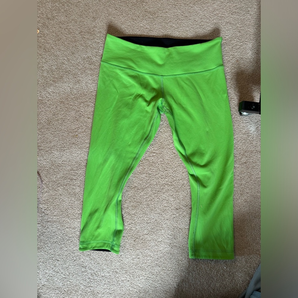 60. Lululemon reversible crop.